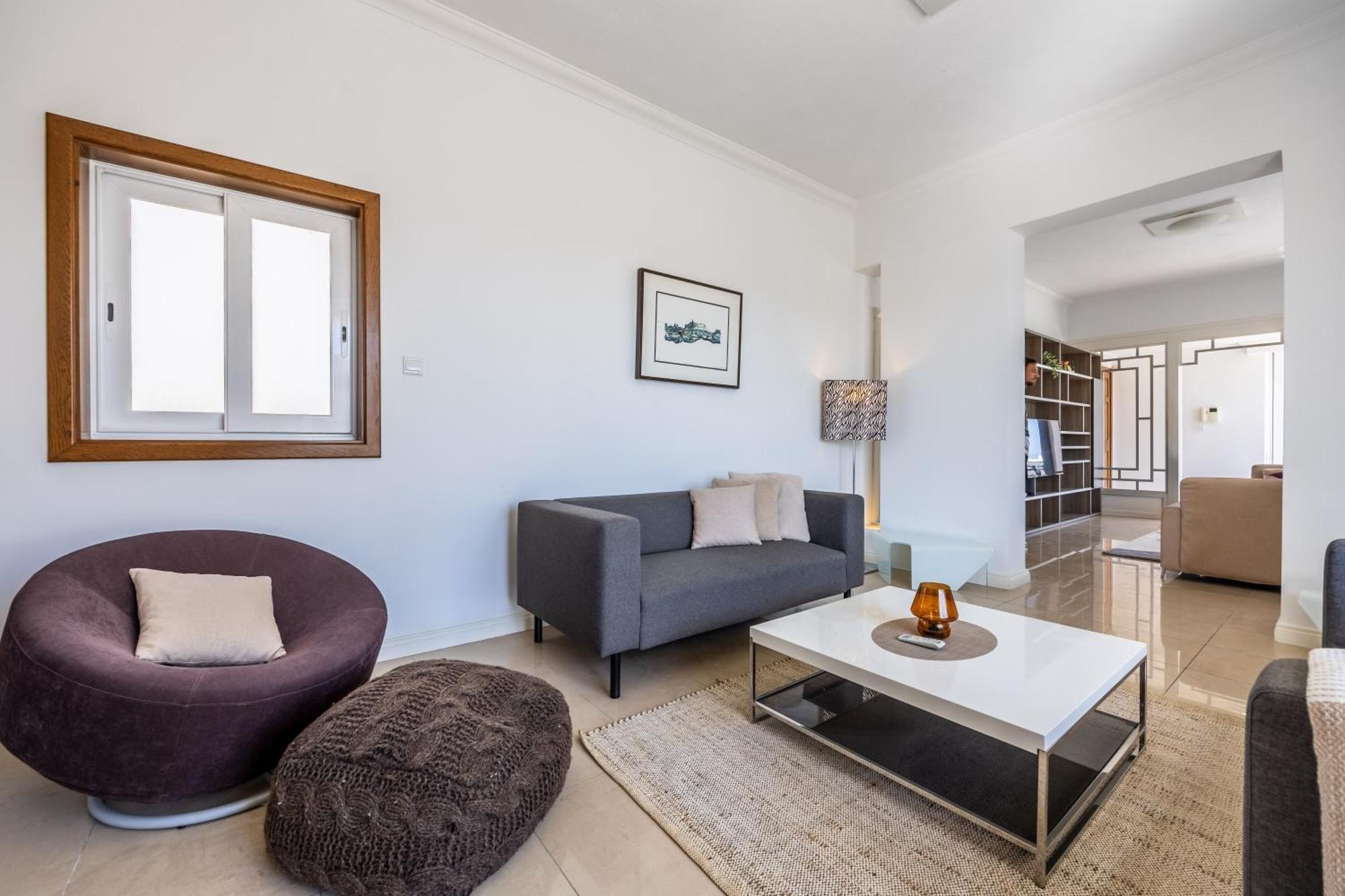 Appartement Stunning - Seaview Penthouse 3-Bed + Parking à Sliema Extérieur photo