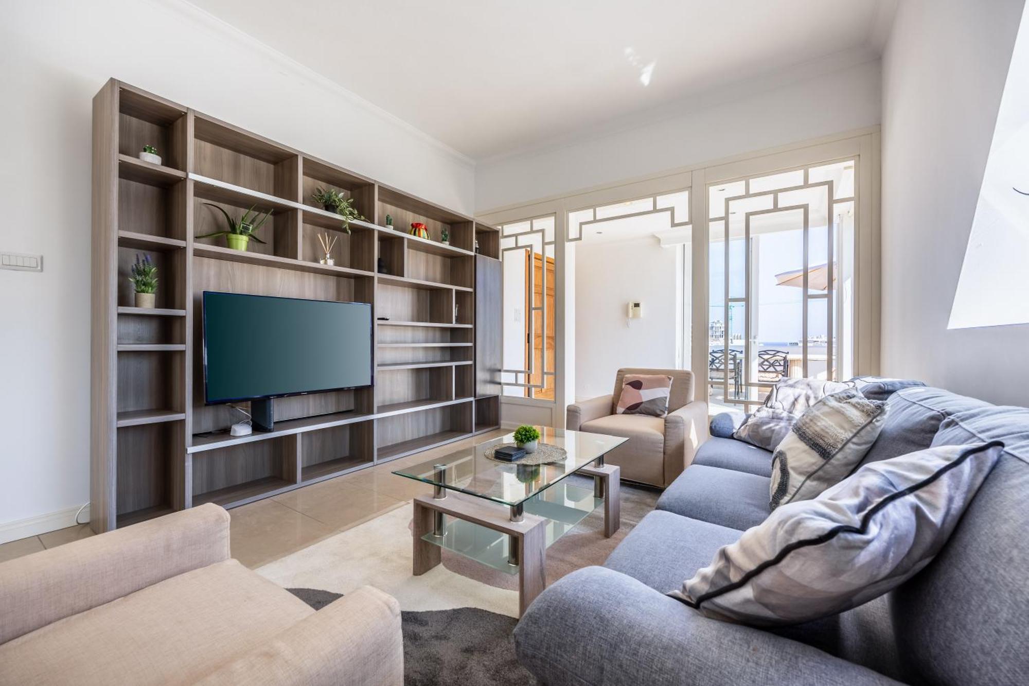 Appartement Stunning - Seaview Penthouse 3-Bed + Parking à Sliema Extérieur photo