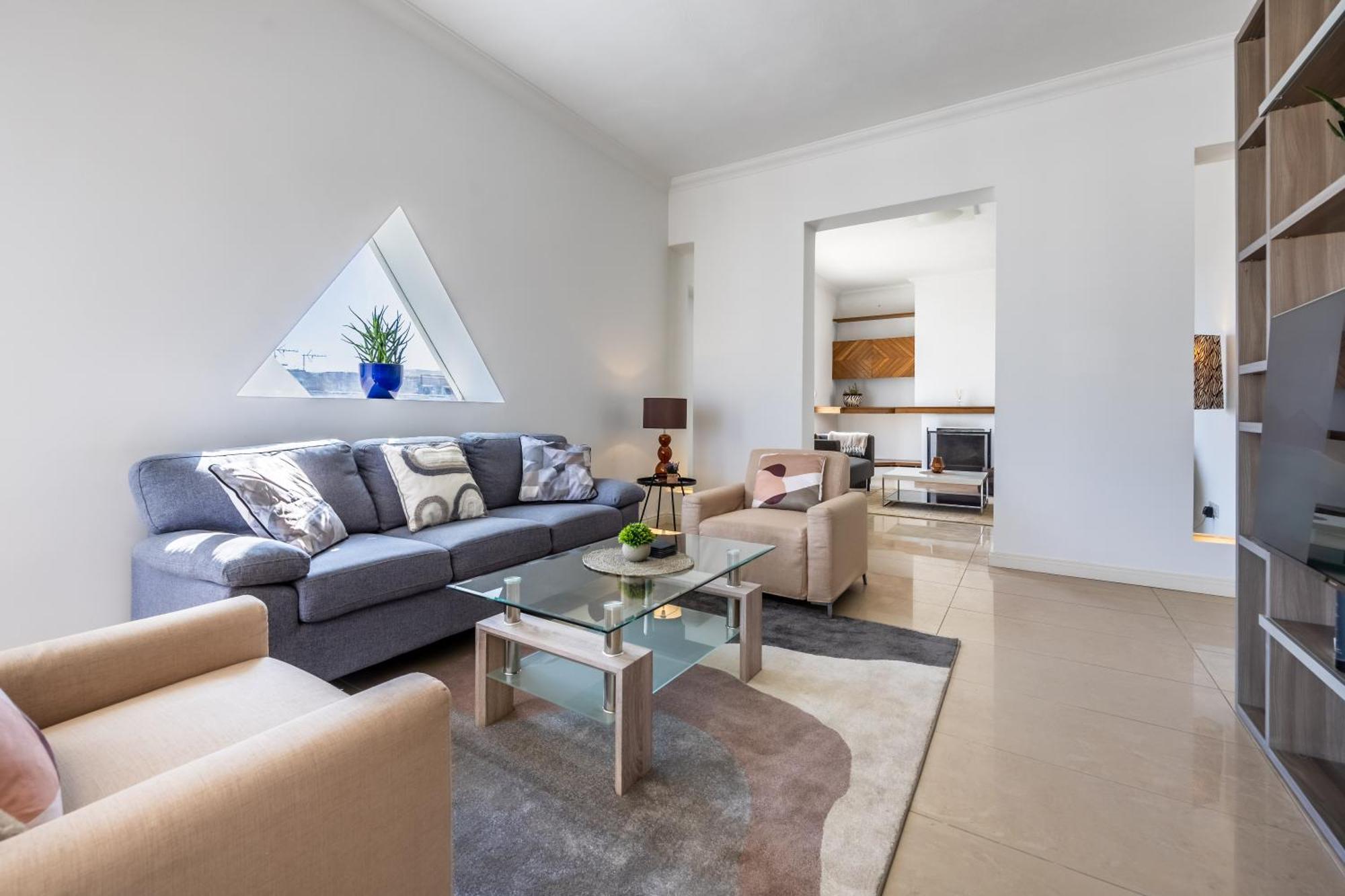 Appartement Stunning - Seaview Penthouse 3-Bed + Parking à Sliema Extérieur photo